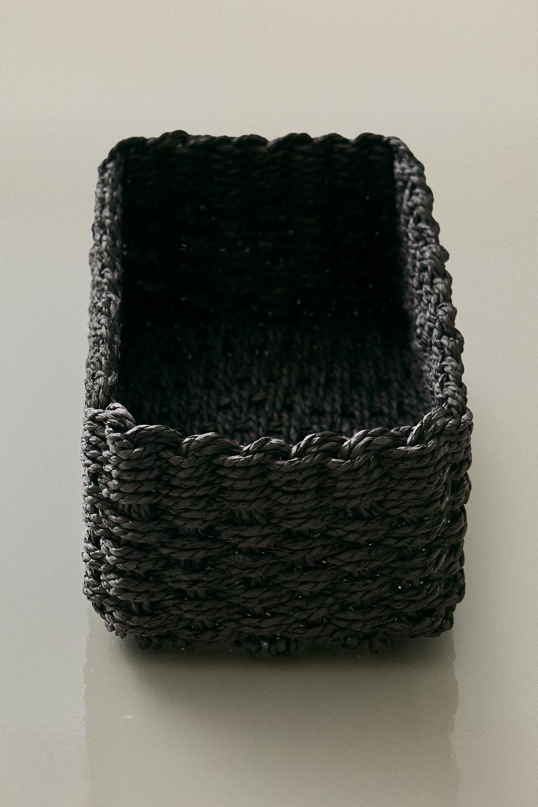 WOVEN PAPER BASKET